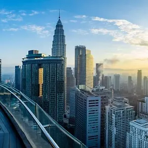 The Penthouse Klcc Apartment